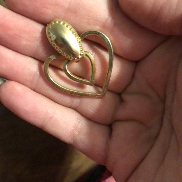 Vintage Heart Earrings - Picture 3 of 3